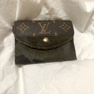 LV MONOGRAM CARD HOLDER
